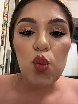 Layla- webcam