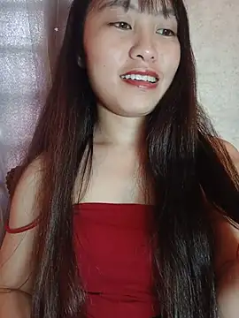 Cherry-squirtt live cam on StripChat