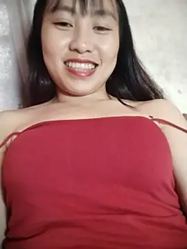 Cherry-squirtt live cam on StripChat
