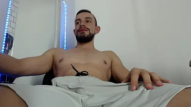 Nash_fit18 live cam on StripChat