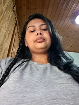Alessandraa- live cam on StripChat