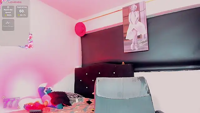 Kendall_hornyy live cam on StripChat