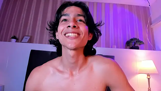 Cheys_Mast live sex cam