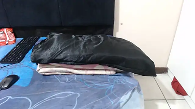 sweethotbabby18 (F young) - domi control