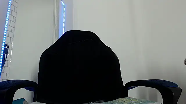 Nash_fit18 live cam on StripChat