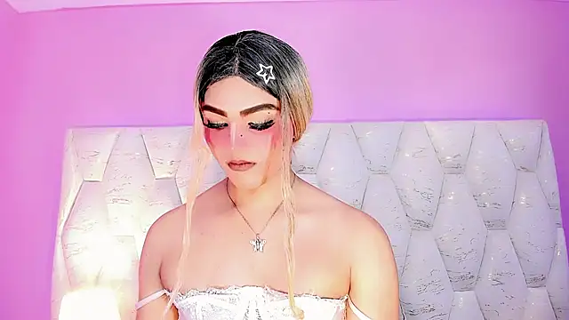 DaleskaSanchez live cam on StripChat