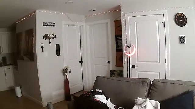 Queenemerald webcam