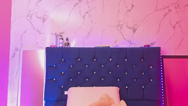 Dakotaa_Johnson webcam