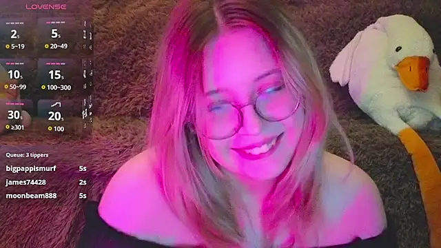 LeahBay webcam