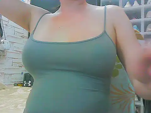 keepmepregnantT live cam on StripChat