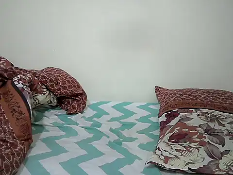 sexy_nanah live cam on StripChat