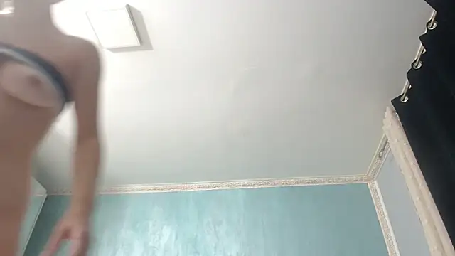 LaraLanee webcam