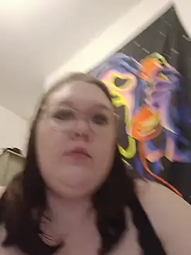 Sexycurvyemilyy webcam