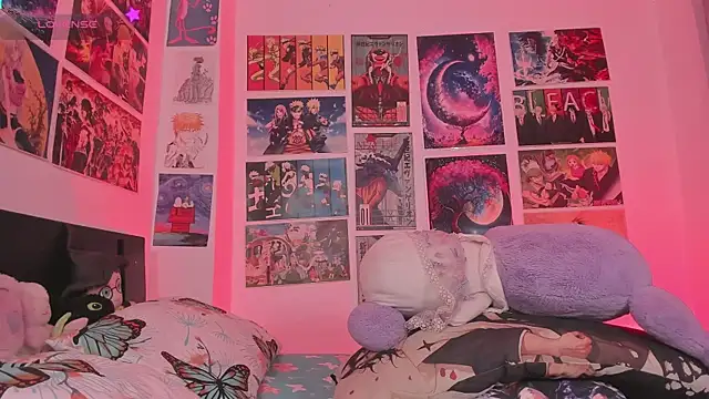 MissCurvyTop webcam