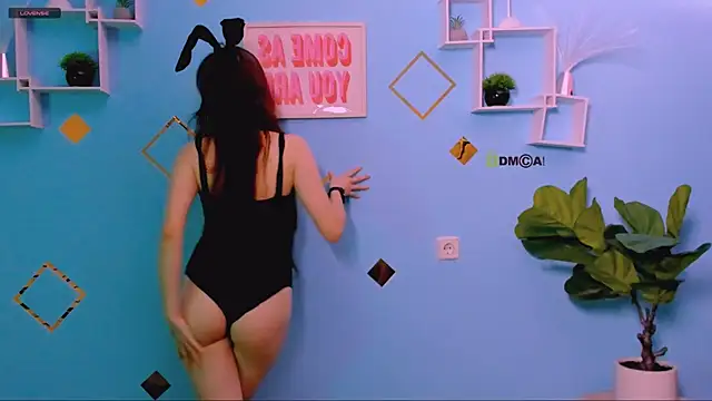 nami_glow webcam