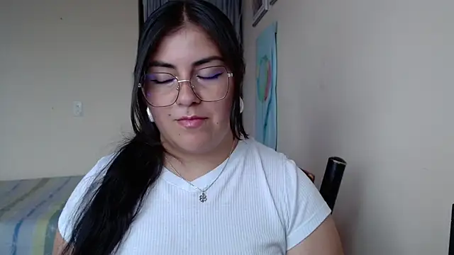 Alejaa_33 webcam