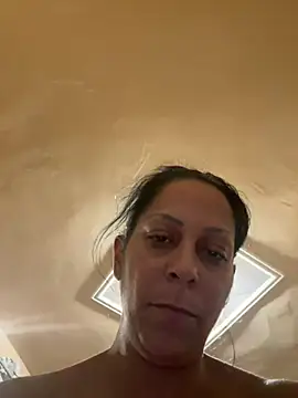 wildfarmbabe live cam on StripChat