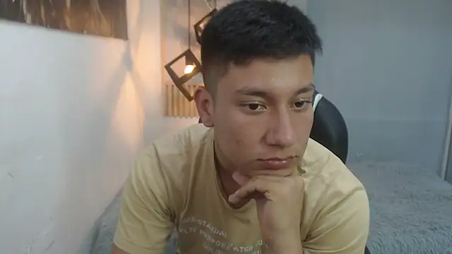 DominantBoy4 webcam stripchat model stream image