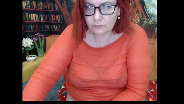 PlayfullMature webcam