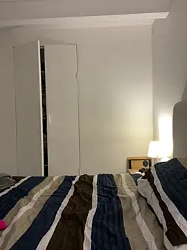 SelenaStone live sex cam