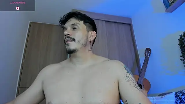 alejandro_stark webcam