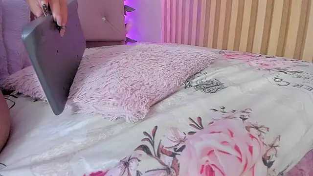 lovely__kiss__ live webcam