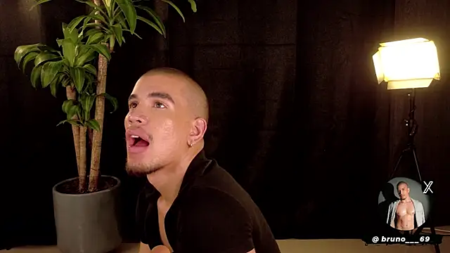 Bruno___69 webcam