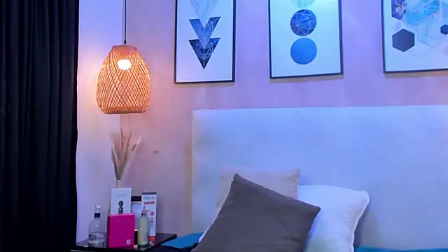 Piinksoul149 live cam on StripChat