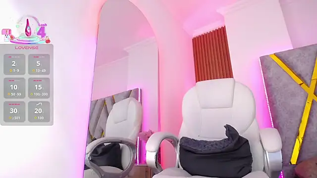 Lizza_Jones's room