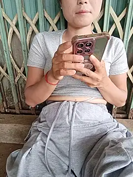 Linda-yiyi webcam