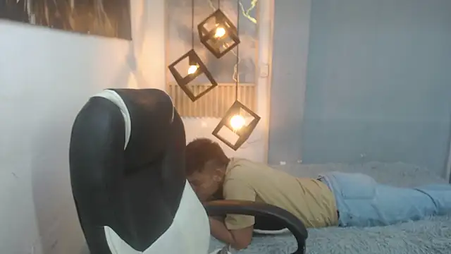 DominantBoy4 webcam