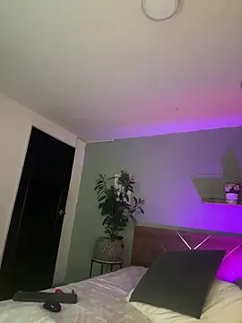 YariRose webcam