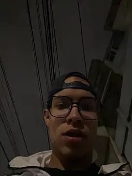 Andres_boy252's live cam