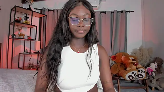amber_maxwell live cam on StripChat
