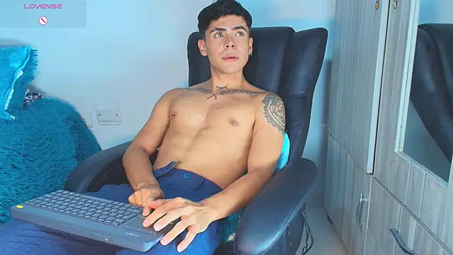 CamiiGuzmanX webcam