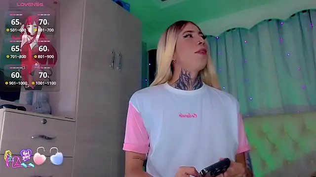 Julia_Bulette1 webcam