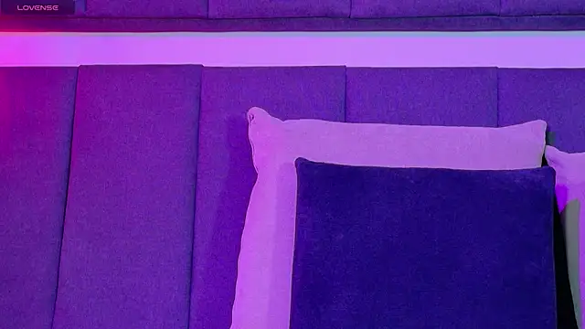 luna_blannco webcam
