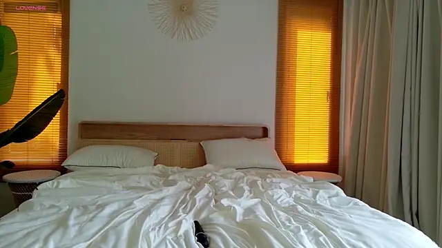 SweetLucyX webcam