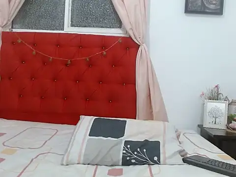 SweetsLatinas webcam