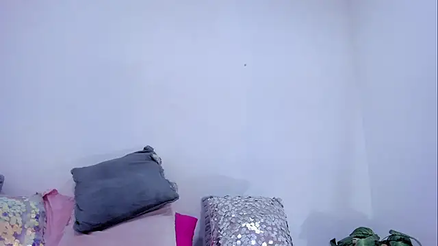 BritnnatyLonze webcam