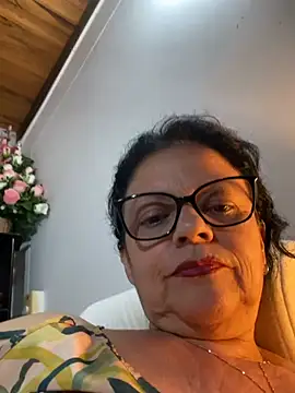 Sharongirl07 live cam on StripChat