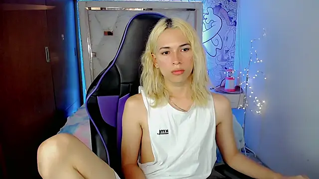 Larry_craft live cam on StripChat