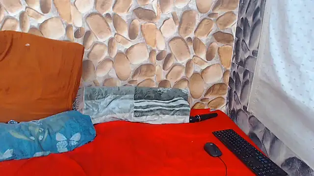 BadAss_Bee live cam on StripChat