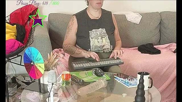 JadeStarUK live cam on StripChat
