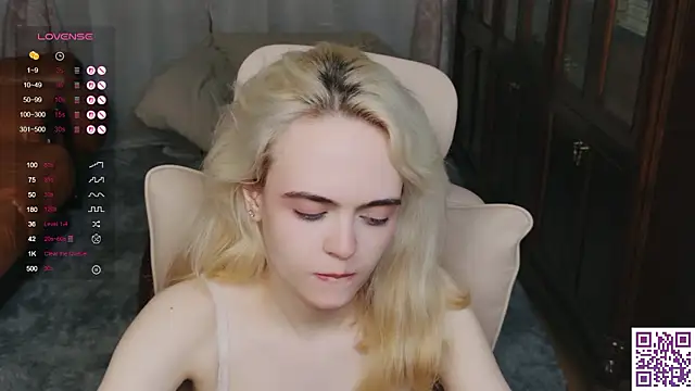 Oxcy_Secret live cam on StripChat