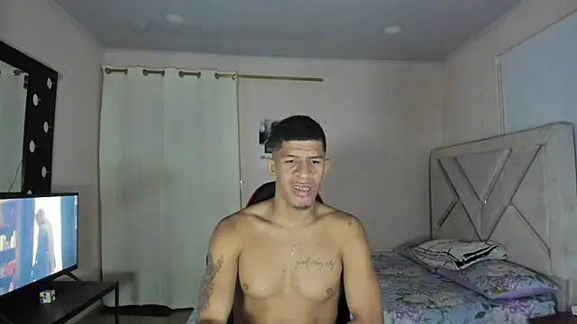 Toptony22 webcam