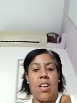 Molly_newman6 live cam on StripChat