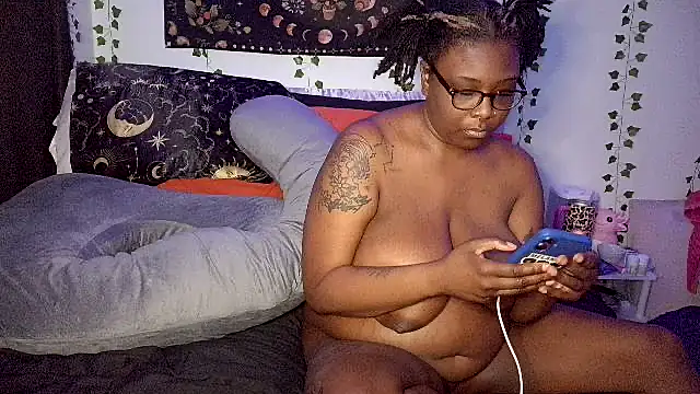 goddessnelle webcam
