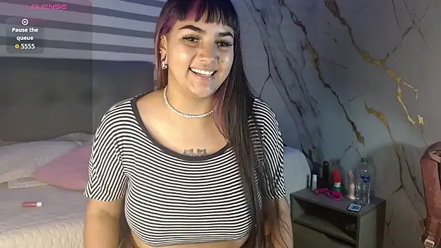 Starfire_88 live cam on StripChat