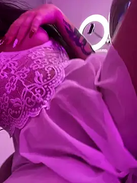 Zoe_Serrat webcam
